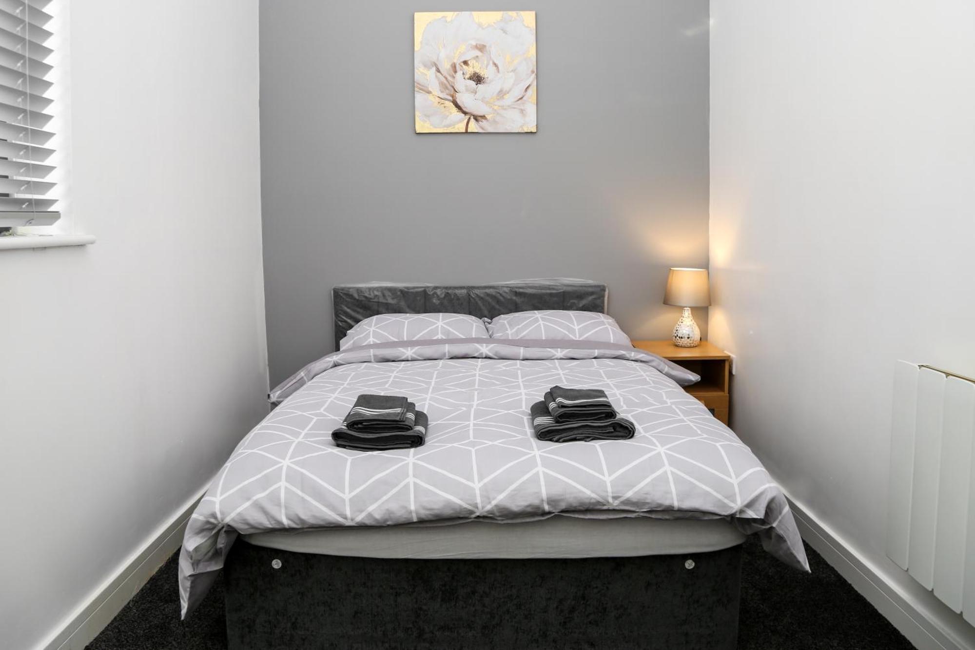 Luxurious & Lavish Salford Quays Free Parking Apartment แมนเชสเตอร์ ภายนอก รูปภาพ