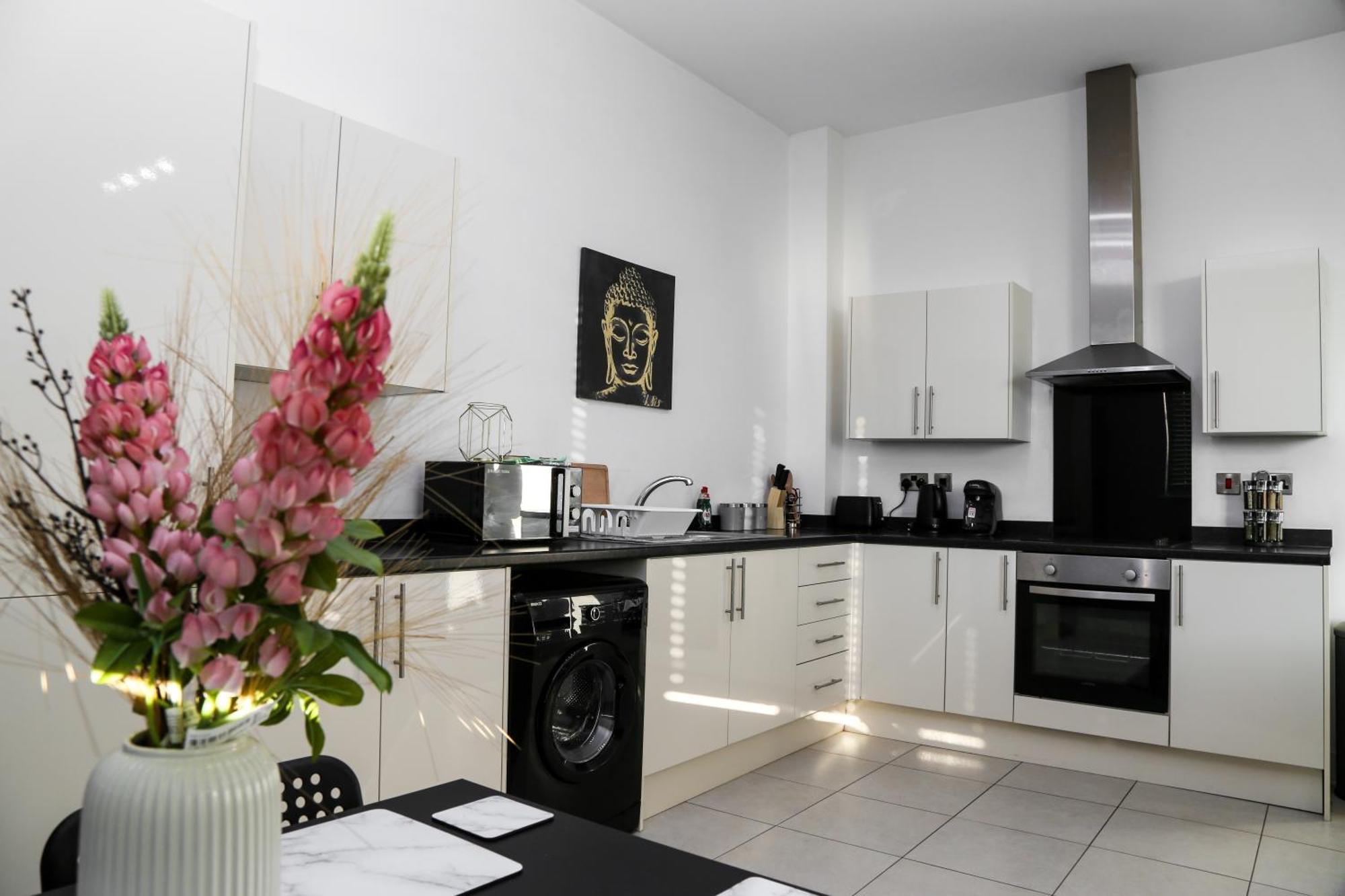 Luxurious & Lavish Salford Quays Free Parking Apartment แมนเชสเตอร์ ภายนอก รูปภาพ