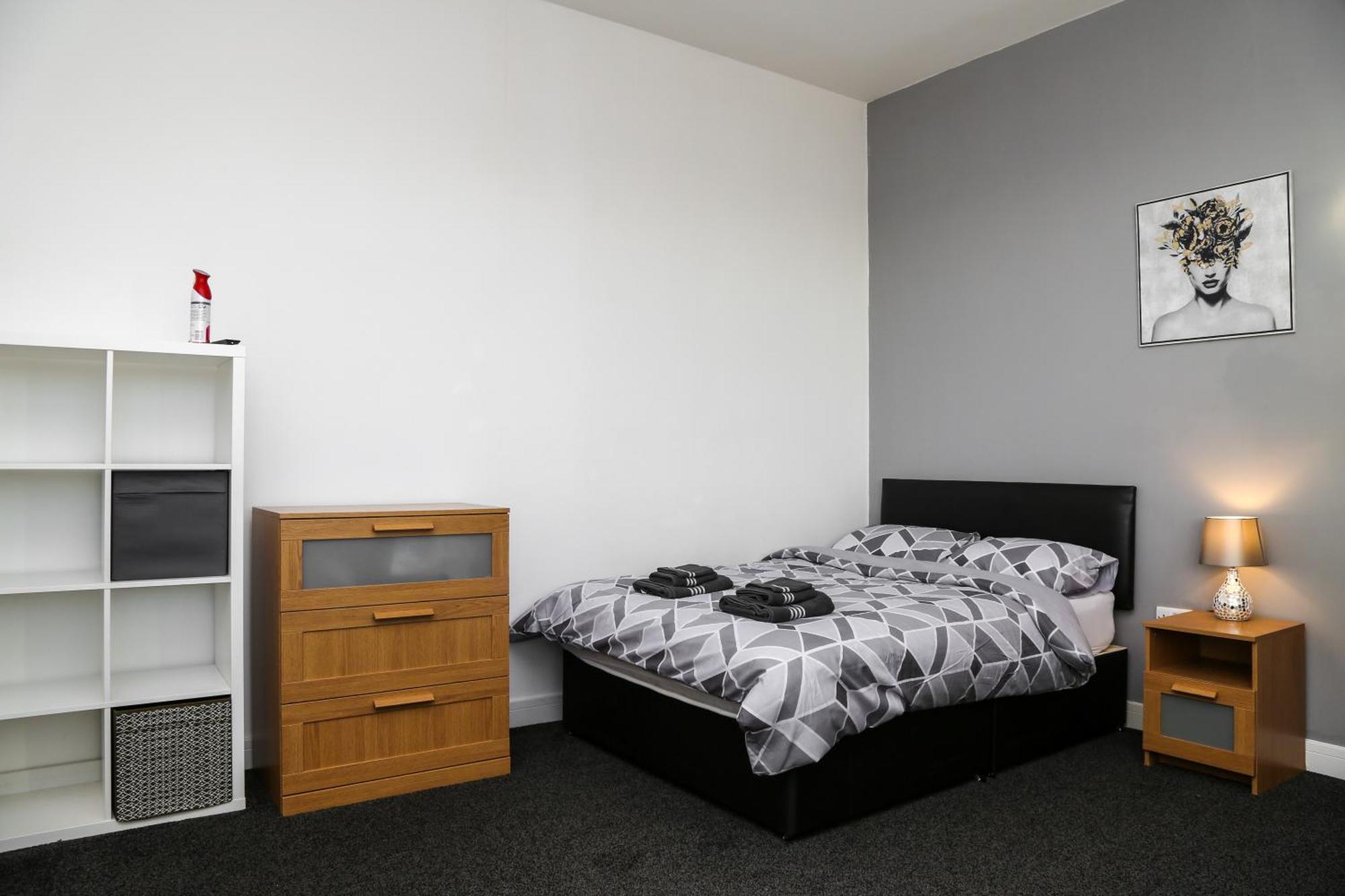 Luxurious & Lavish Salford Quays Free Parking Apartment แมนเชสเตอร์ ภายนอก รูปภาพ